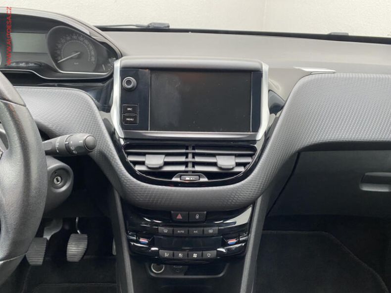 Peugeot 2008 - hlavní fotka