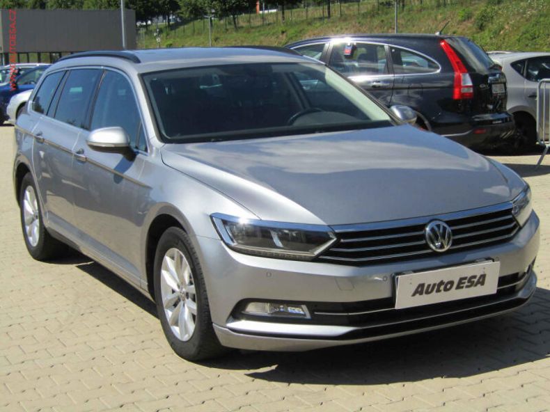 Volkswagen Passat - hlavní foto