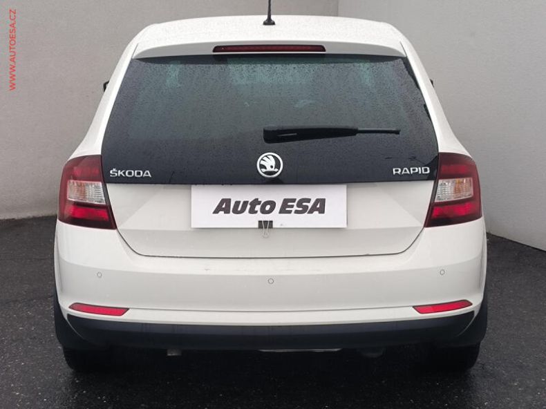 Škoda Rapid - hlavní fotka