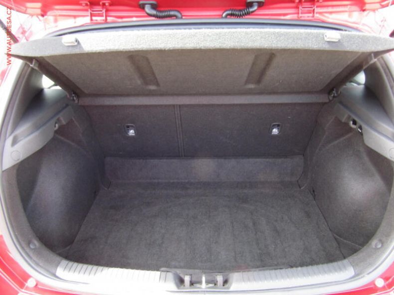 Hyundai i30 - hlavní fotka
