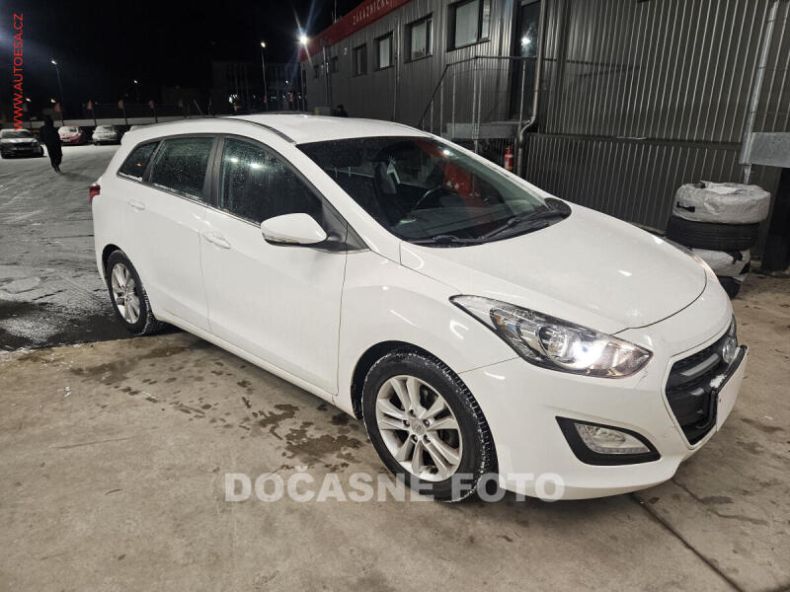 Hyundai i30 - hlavní foto