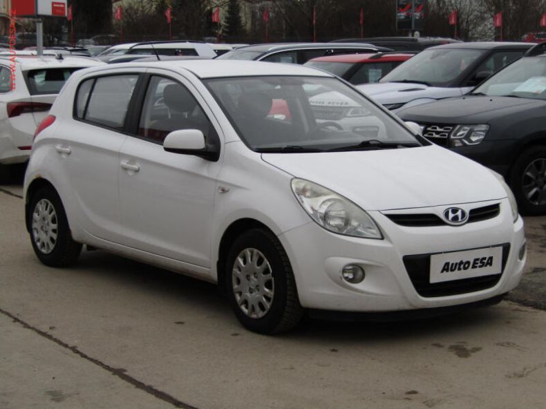 Hyundai i20 - hlavní foto