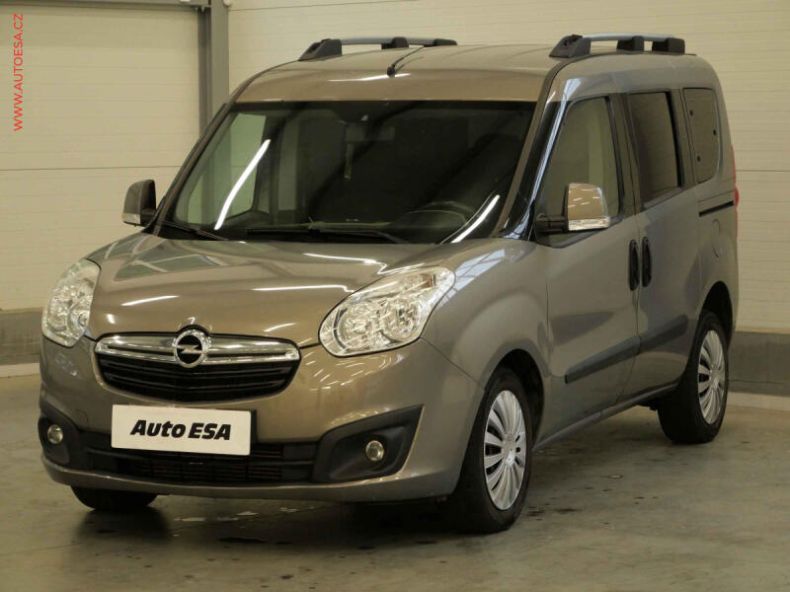 Opel Combo - hlavní fotka