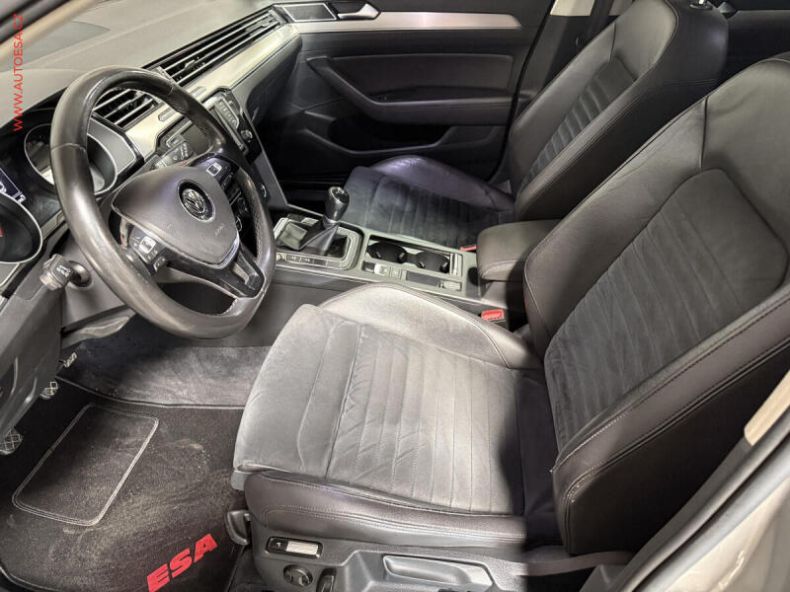 Volkswagen Passat - hlavní fotka