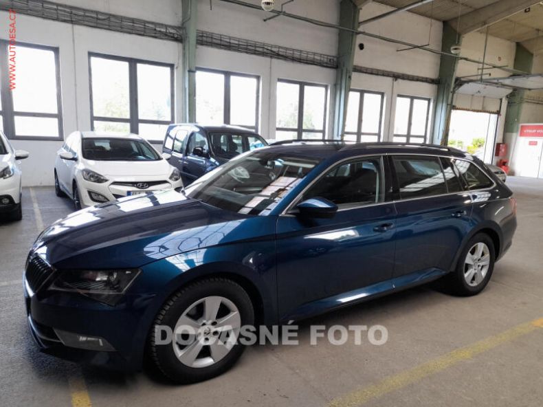 Škoda Superb - hlavní foto