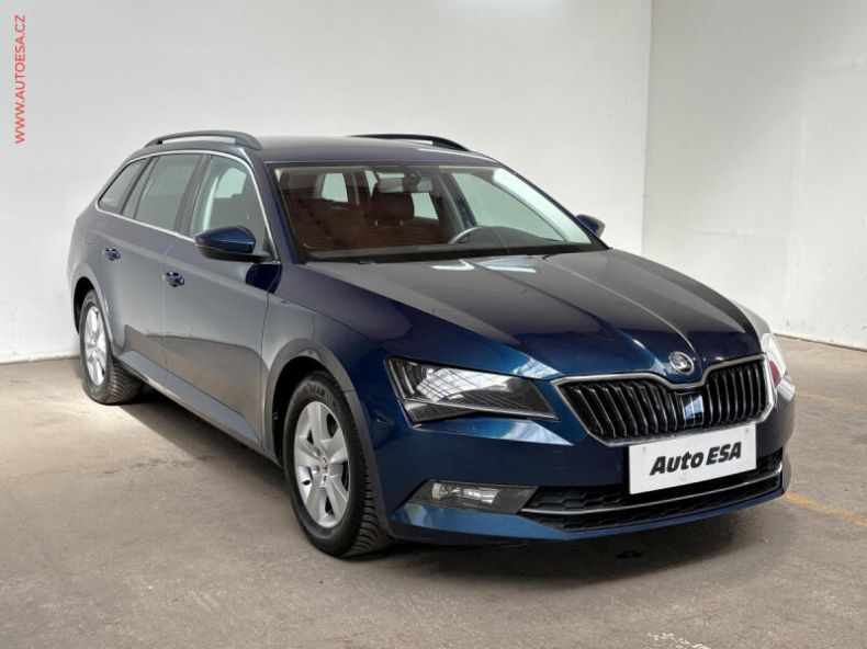 Škoda Superb - hlavní foto