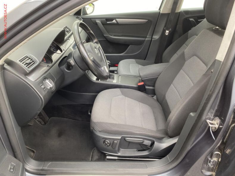 Volkswagen Passat - hlavní fotka