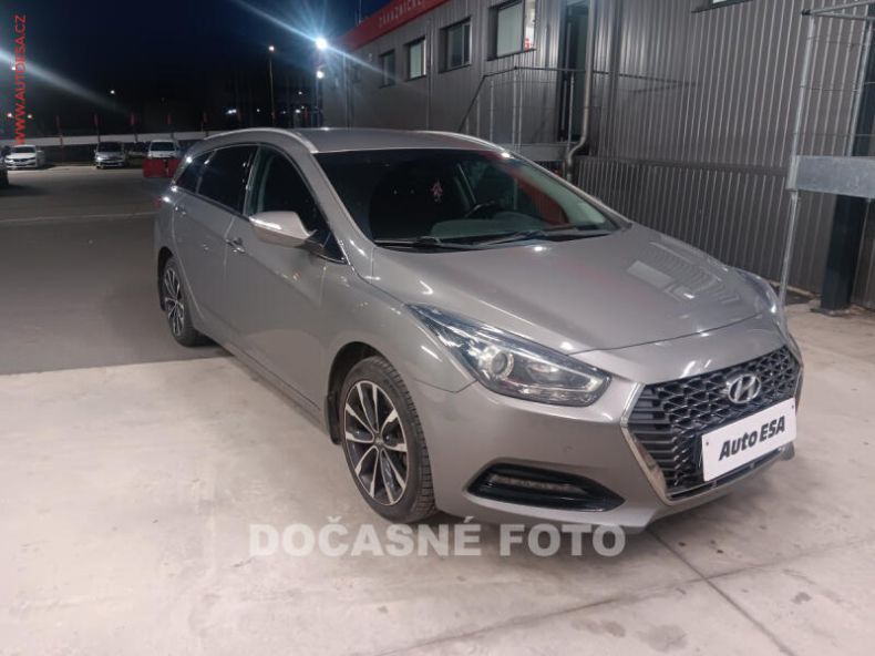 Hyundai i40 - hlavní foto
