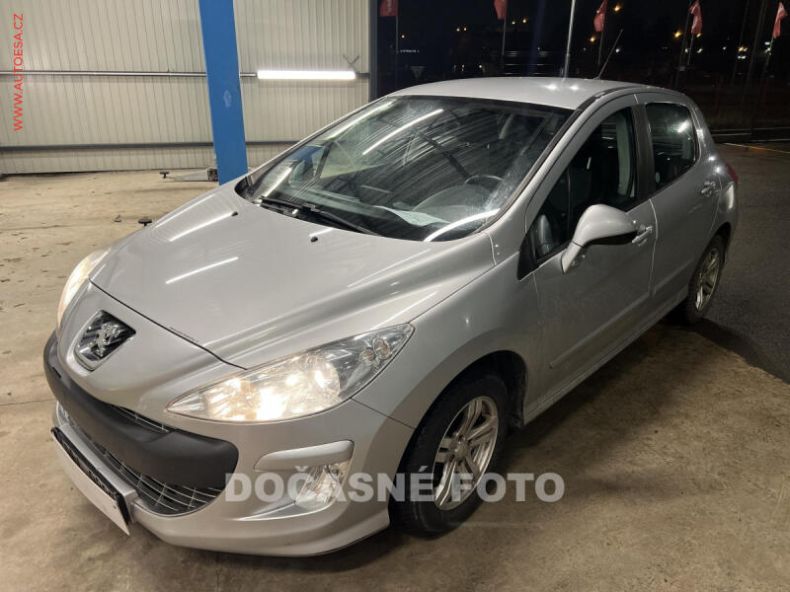 Peugeot 308 - hlavní foto