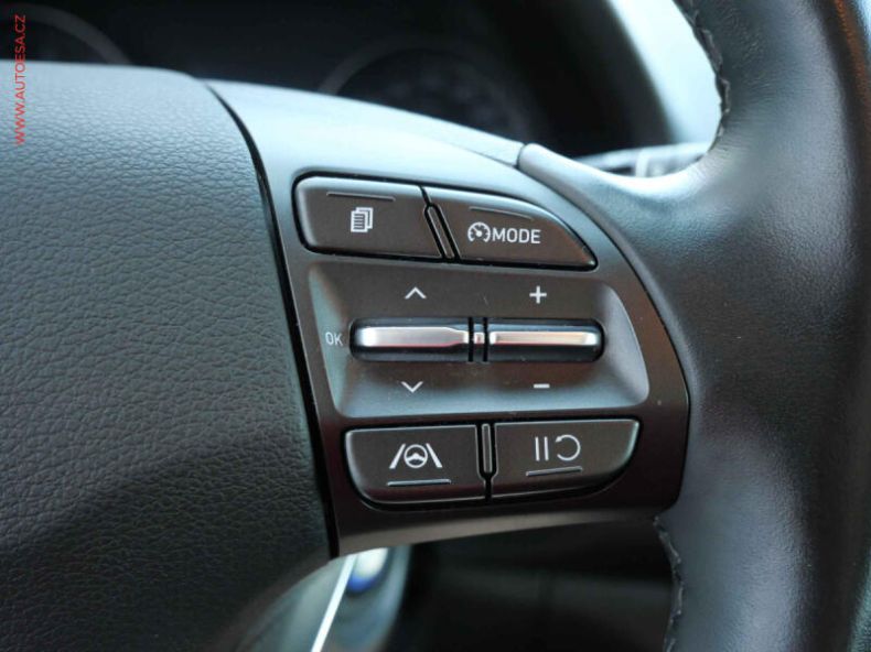Hyundai i30 - hlavní fotka