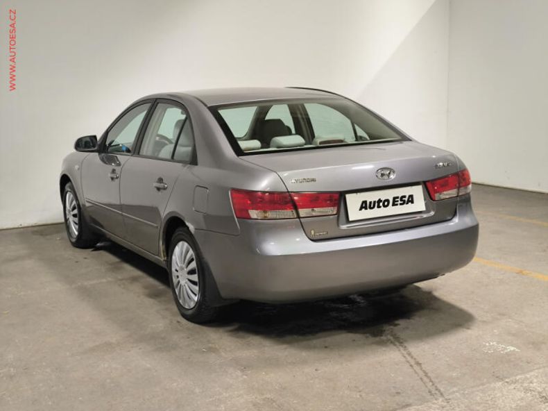 Hyundai Sonata - hlavní fotka