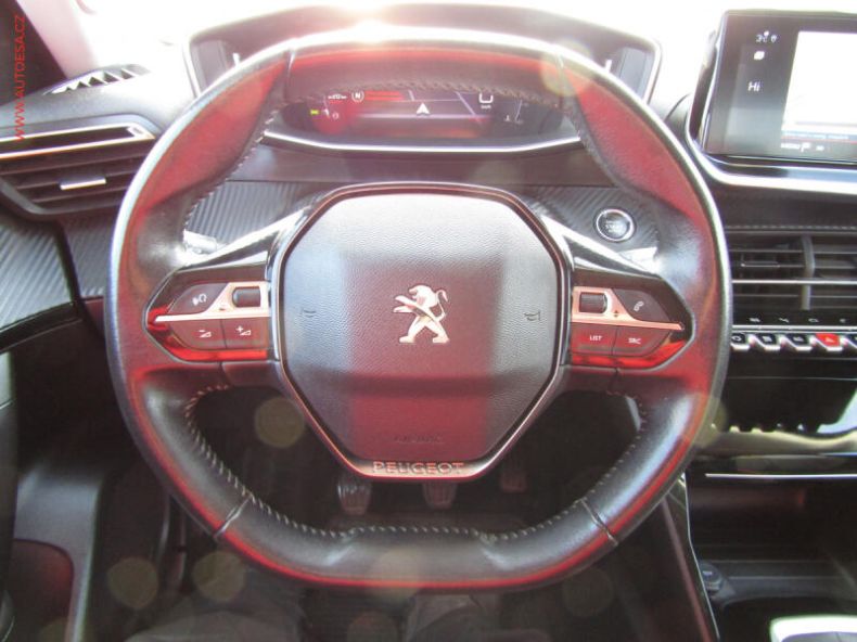 Peugeot 2008 - hlavní fotka