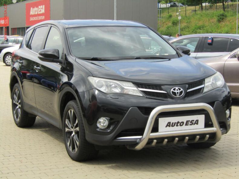 Toyota RAV 4 - hlavní foto