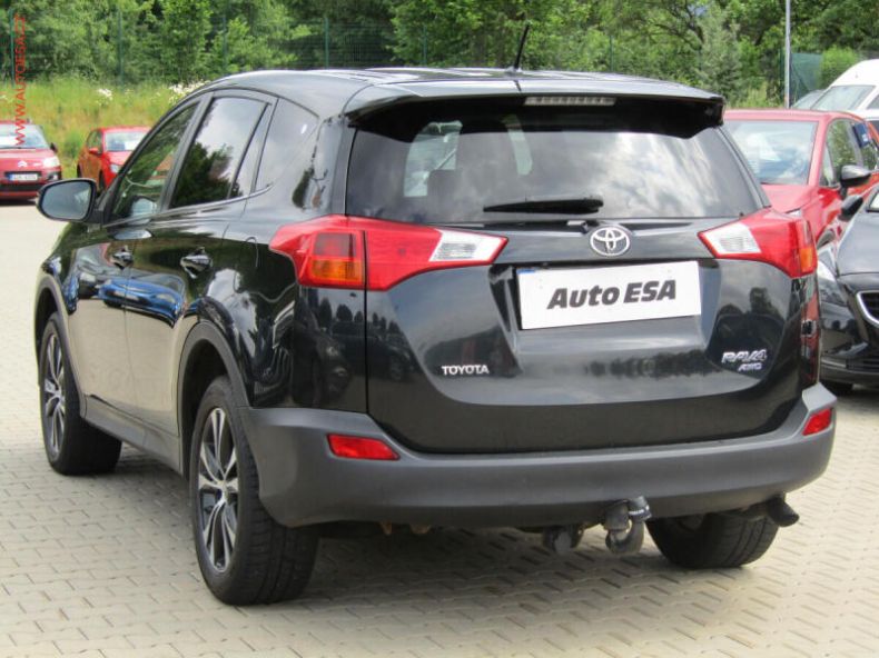 Toyota RAV 4 - hlavní fotka