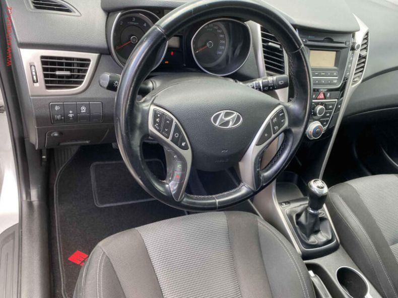 Hyundai i30 - hlavní fotka