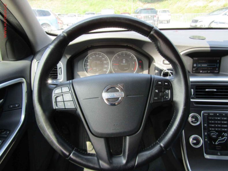 Volvo V60 - hlavní fotka