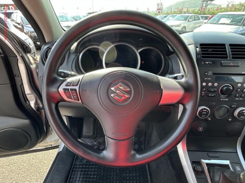 Suzuki Grand Vitara - hlavní fotka