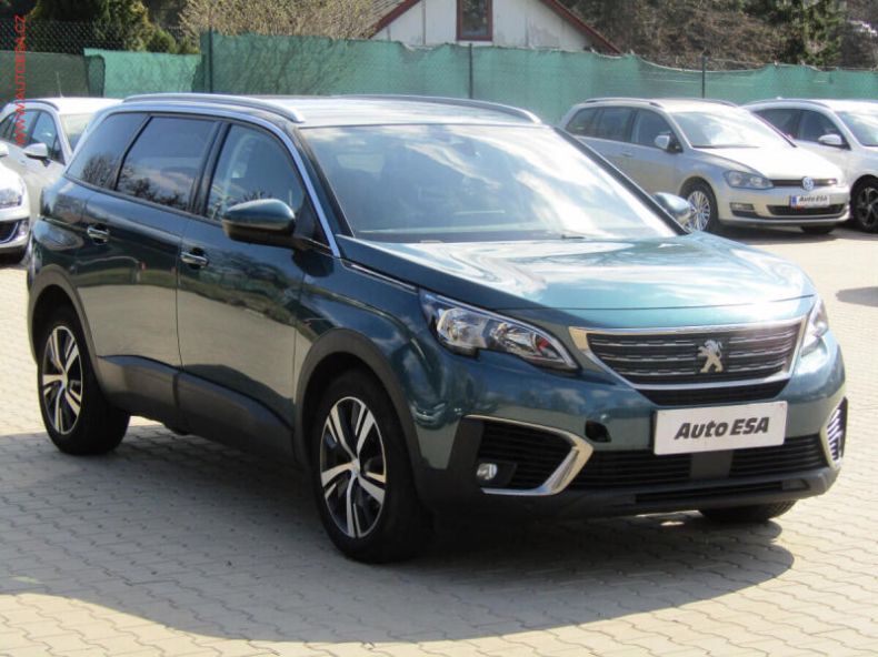 Peugeot 5008 - hlavní foto