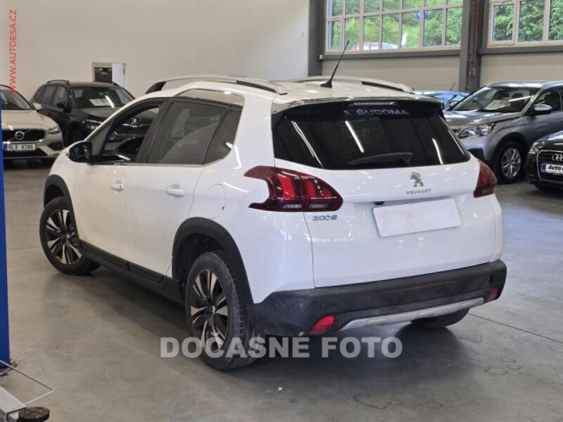 Peugeot 2008 - hlavní fotka
