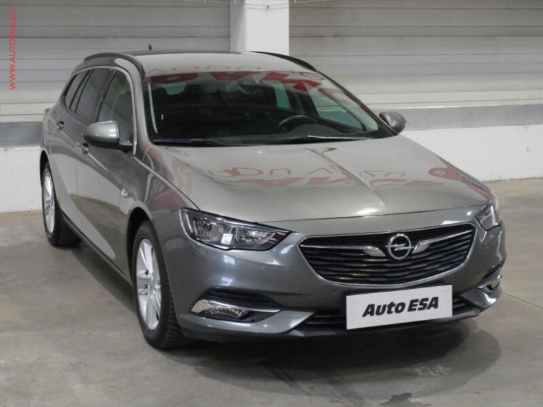 Opel Insignia - hlavní foto