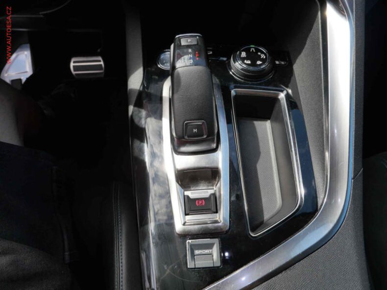Peugeot 5008 - hlavní fotka