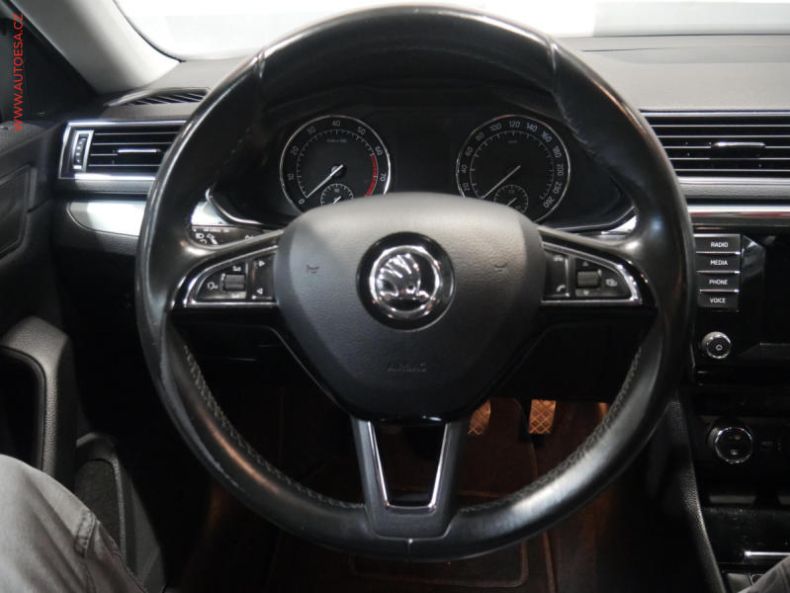 Škoda Superb - hlavní fotka