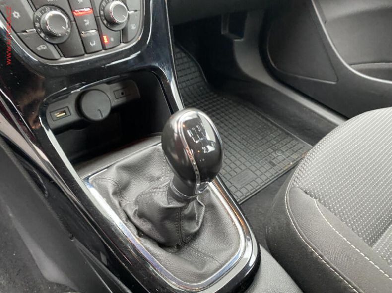 Opel Astra - hlavní fotka