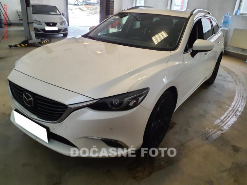 Mazda 6 - hlavní foto
