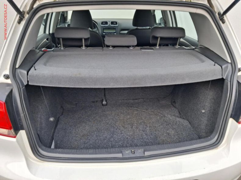 Volkswagen Golf - hlavní fotka