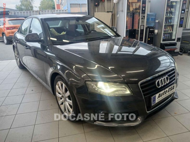 Audi A4 - hlavní foto