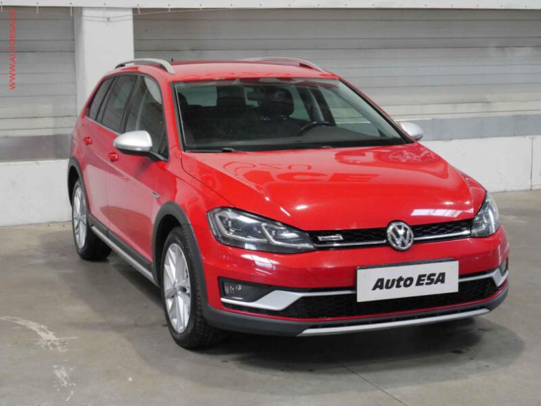 Volkswagen Golf - hlavní foto