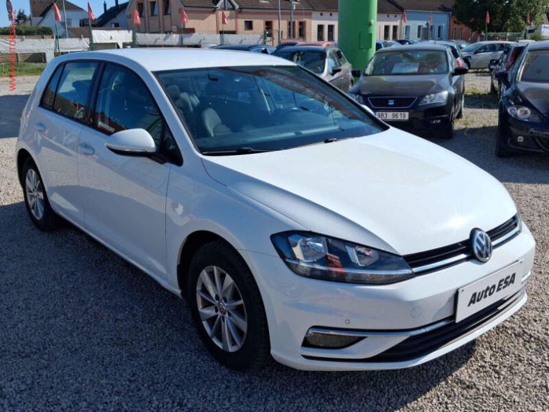 Volkswagen Golf - hlavní foto