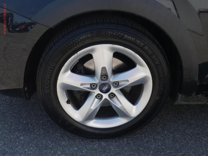 Ford Focus - hlavní fotka