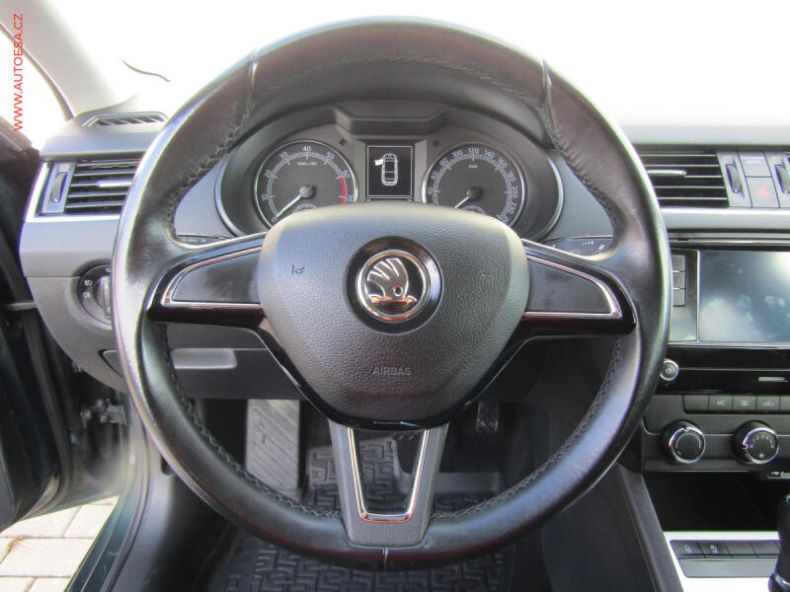 Škoda Octavia - hlavní fotka