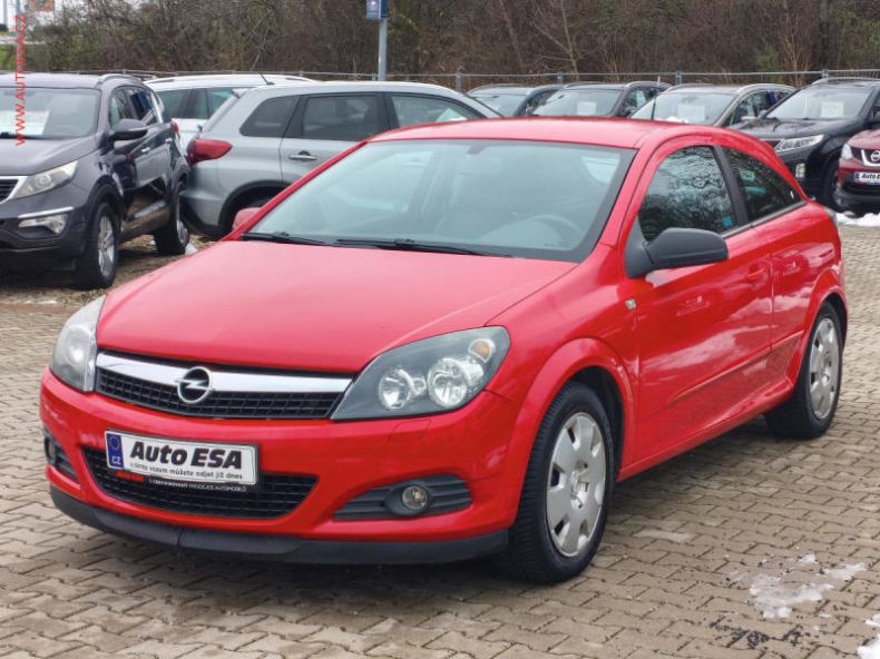 Opel Astra - hlavní fotka