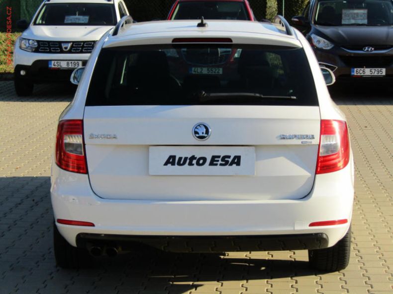 Škoda Superb - hlavní fotka