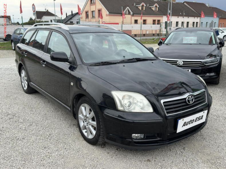 Toyota Avensis - hlavní foto