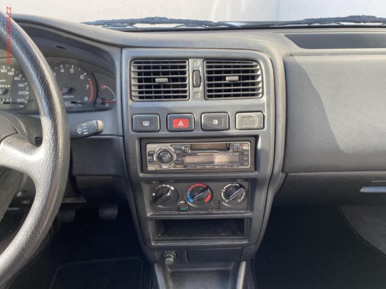 Nissan Almera - hlavní fotka