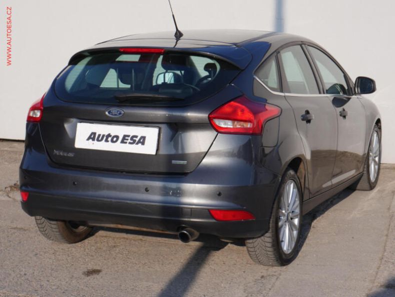 Ford Focus - hlavní fotka
