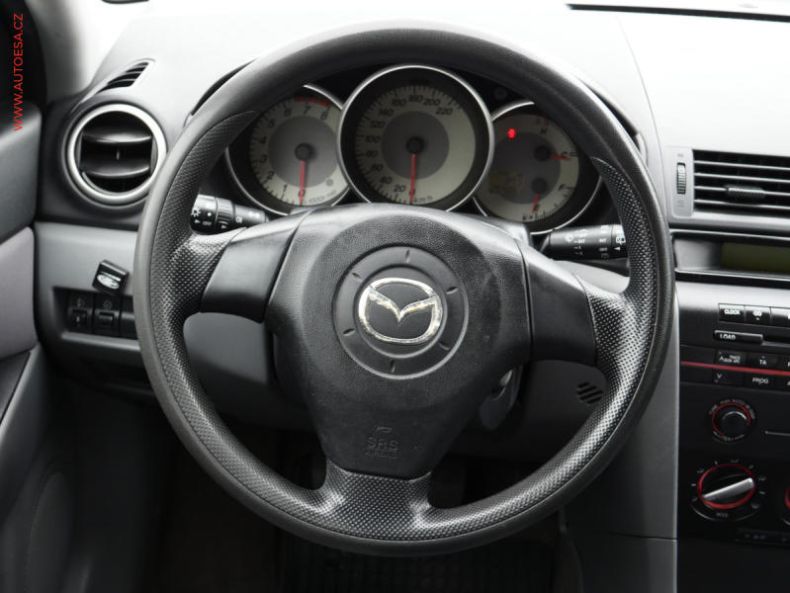 Mazda 3 - hlavní fotka