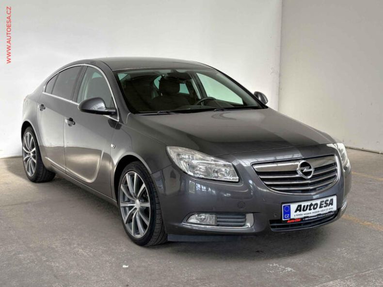Opel Insignia - hlavní foto