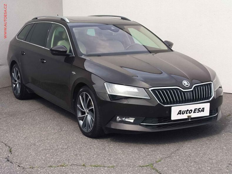 Škoda Superb - hlavní foto