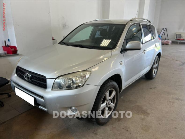 Toyota RAV 4 - hlavní fotka inzerátu