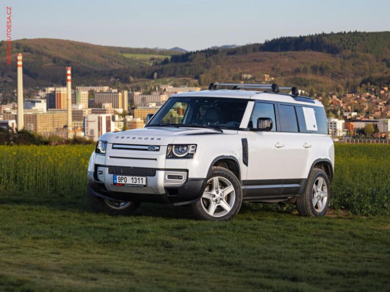 Land Rover Defender - hlavní fotka