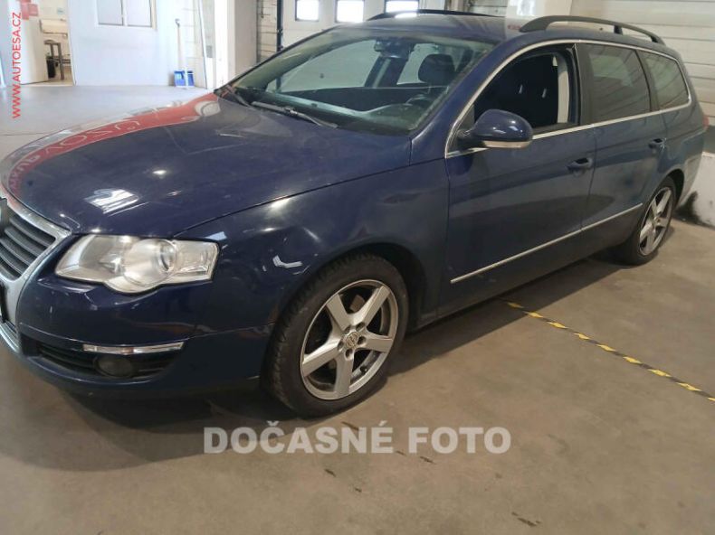 Volkswagen Passat - hlavní fotka inzerátu