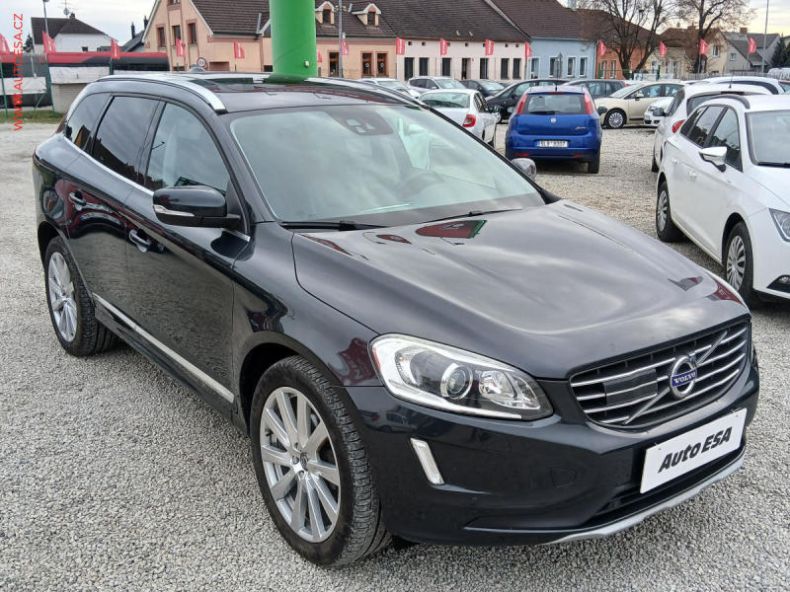 Volvo XC60 - hlavní foto