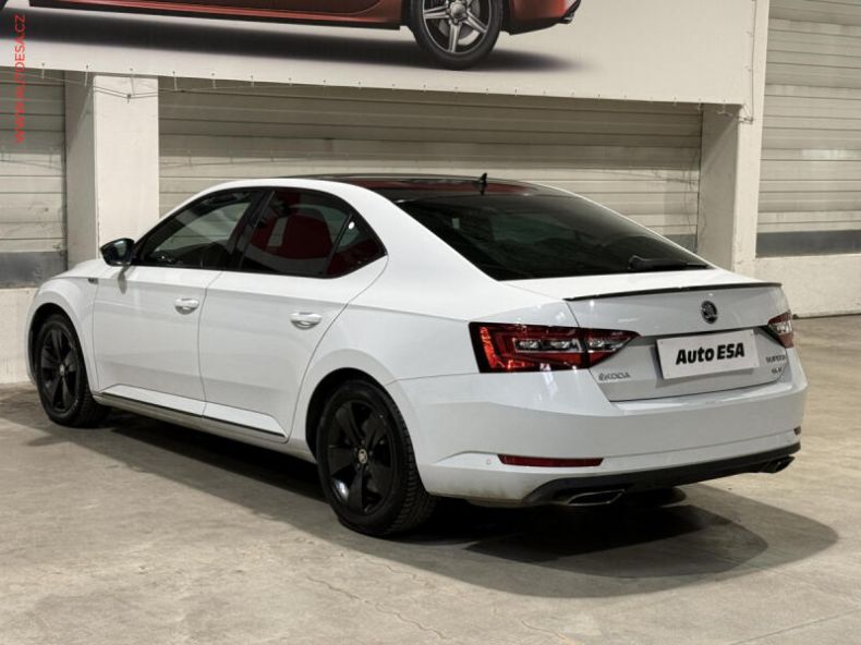 Škoda Superb - hlavní fotka