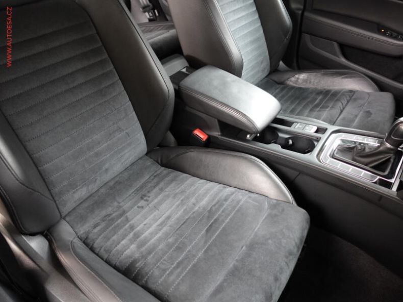 Volkswagen Passat - hlavní fotka