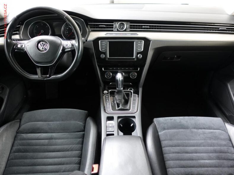 Volkswagen Passat - hlavní fotka