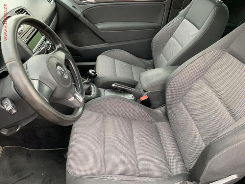 Volkswagen Golf - hlavní fotka